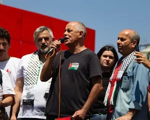 Zé Maria em ato de apoio à Palestina